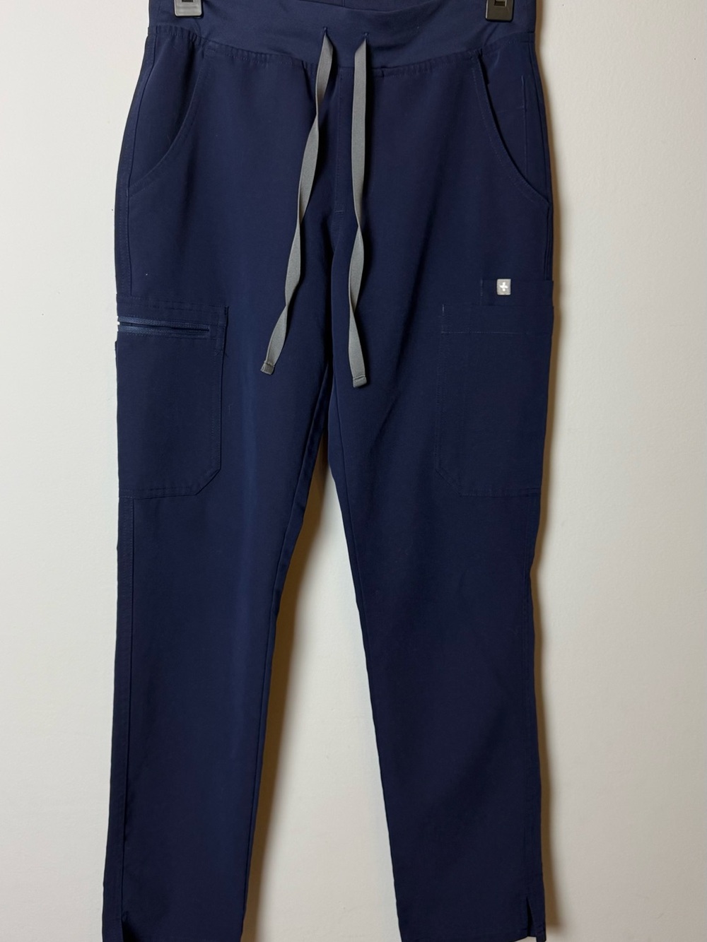 Figs  women’s Navy Stretch Drawstring Cargo Joggers